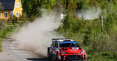 Csata a második helyért Vaher mögött, Német Rally3-as indulókkal harcol a Skandináv Rallyn